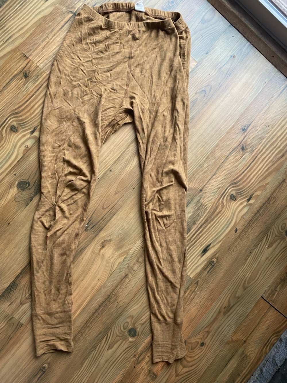 Nui Ribbed Leggings in Camel